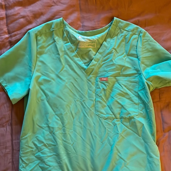 Figs Tops Figs Scrub Top Poshmark